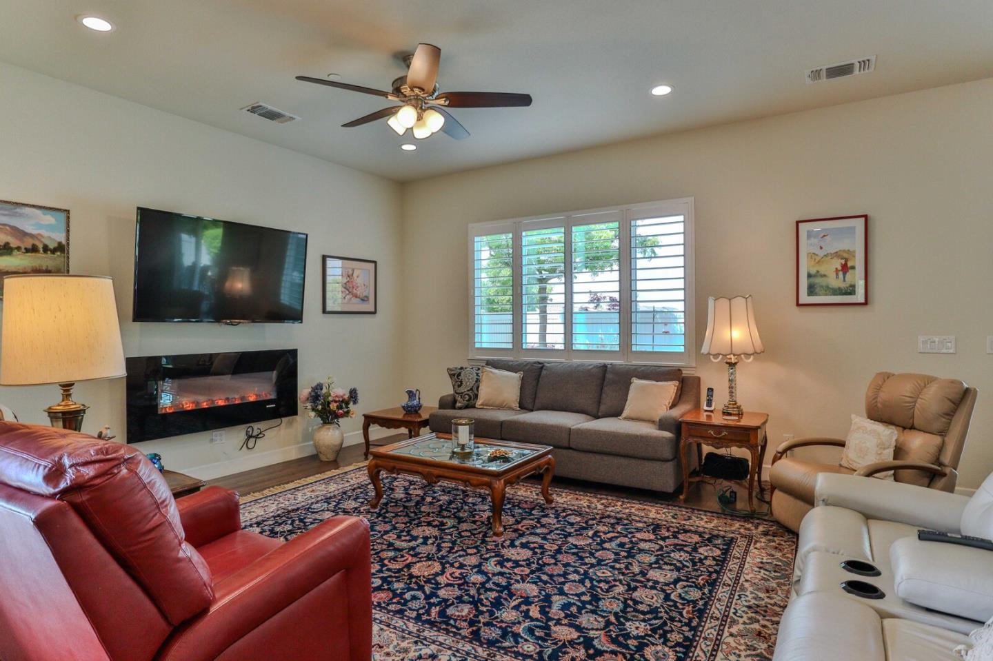 Detail Gallery Image 17 of 94 For 2671 Glen Echo Ln, Manteca,  CA 95336 - 3 Beds | 2 Baths