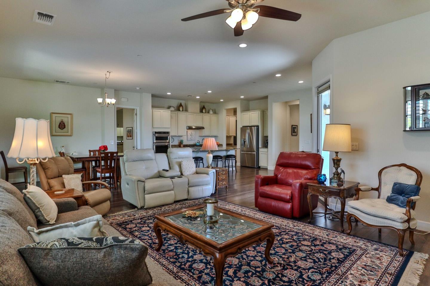 Detail Gallery Image 19 of 94 For 2671 Glen Echo Ln, Manteca,  CA 95336 - 3 Beds | 2 Baths