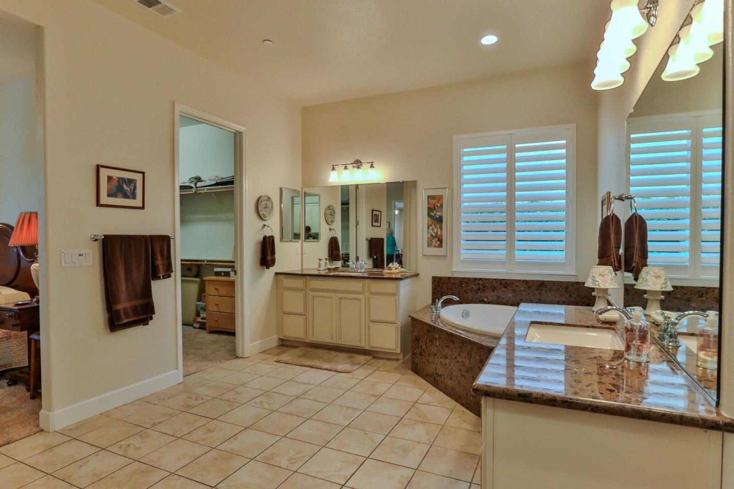 Detail Gallery Image 26 of 94 For 2671 Glen Echo Ln, Manteca,  CA 95336 - 3 Beds | 2 Baths