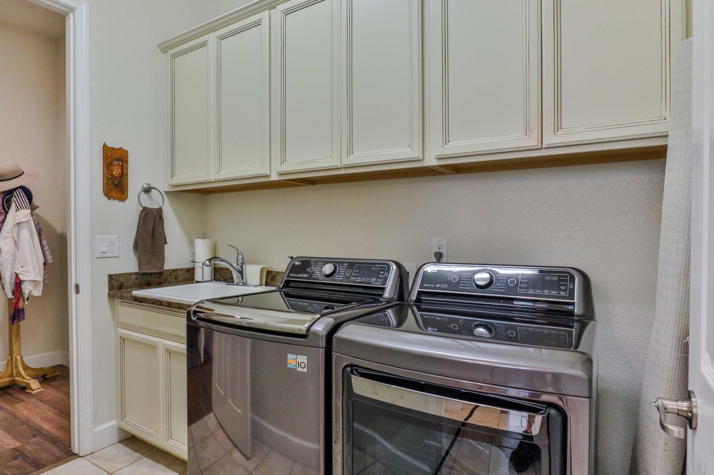 Detail Gallery Image 28 of 94 For 2671 Glen Echo Ln, Manteca,  CA 95336 - 3 Beds | 2 Baths