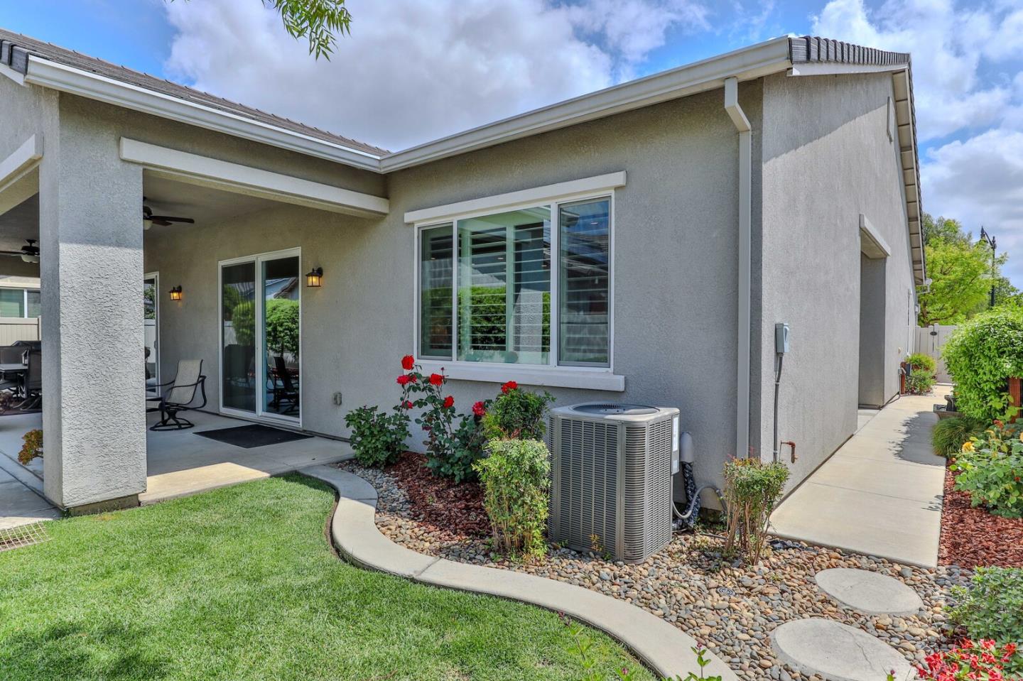 Detail Gallery Image 40 of 94 For 2671 Glen Echo Ln, Manteca,  CA 95336 - 3 Beds | 2 Baths