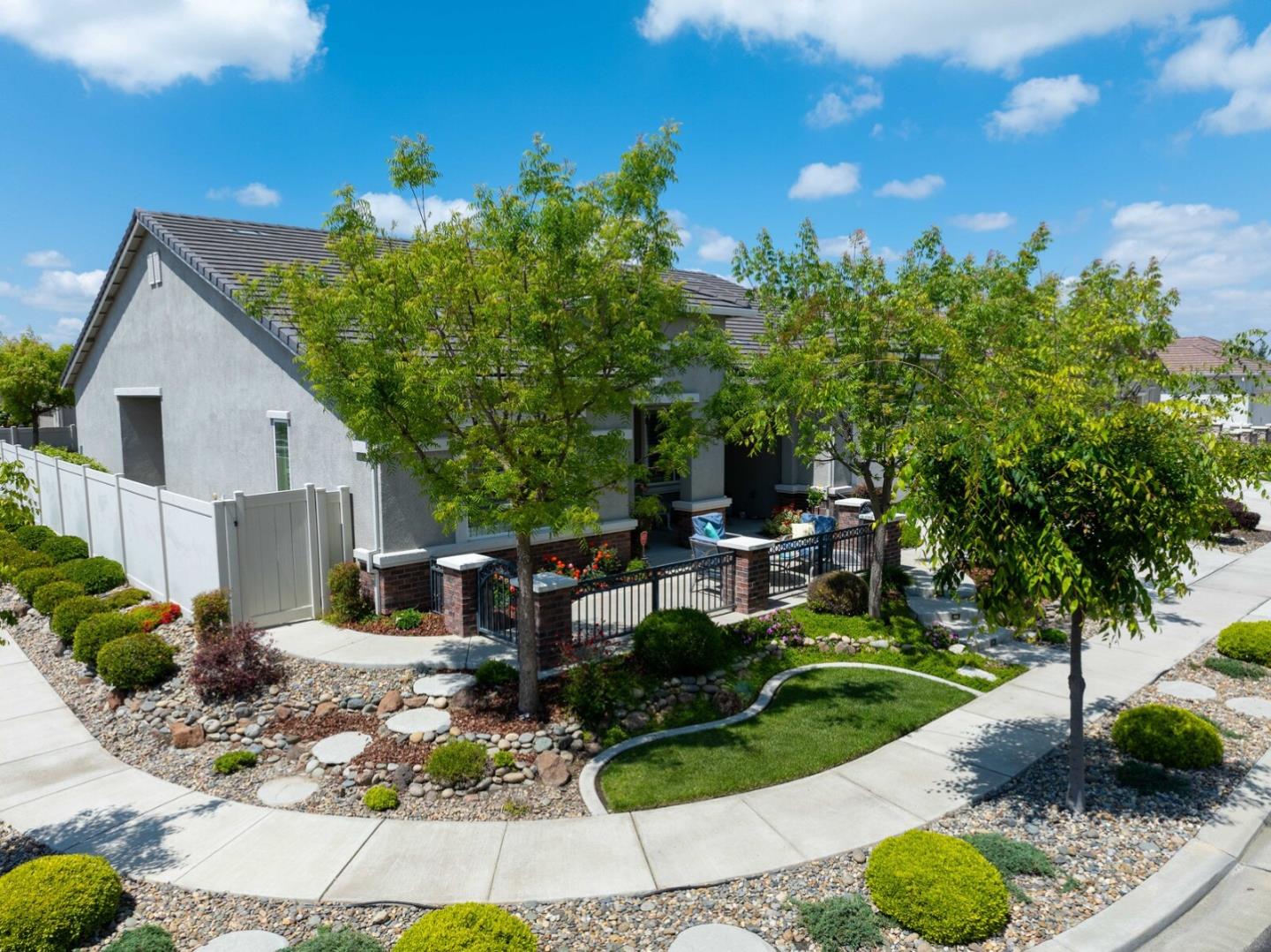 Detail Gallery Image 51 of 94 For 2671 Glen Echo Ln, Manteca,  CA 95336 - 3 Beds | 2 Baths