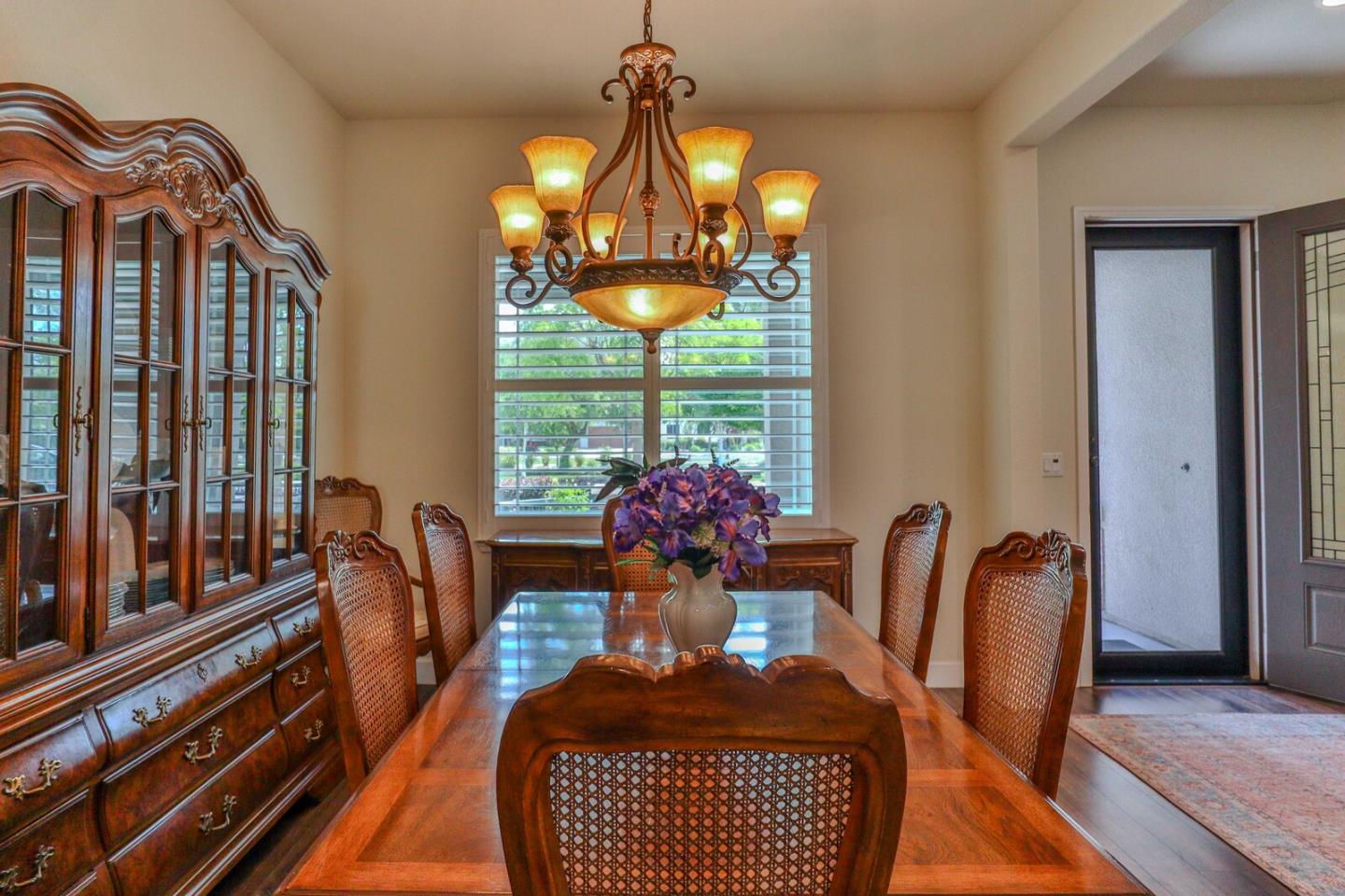 Detail Gallery Image 7 of 94 For 2671 Glen Echo Ln, Manteca,  CA 95336 - 3 Beds | 2 Baths