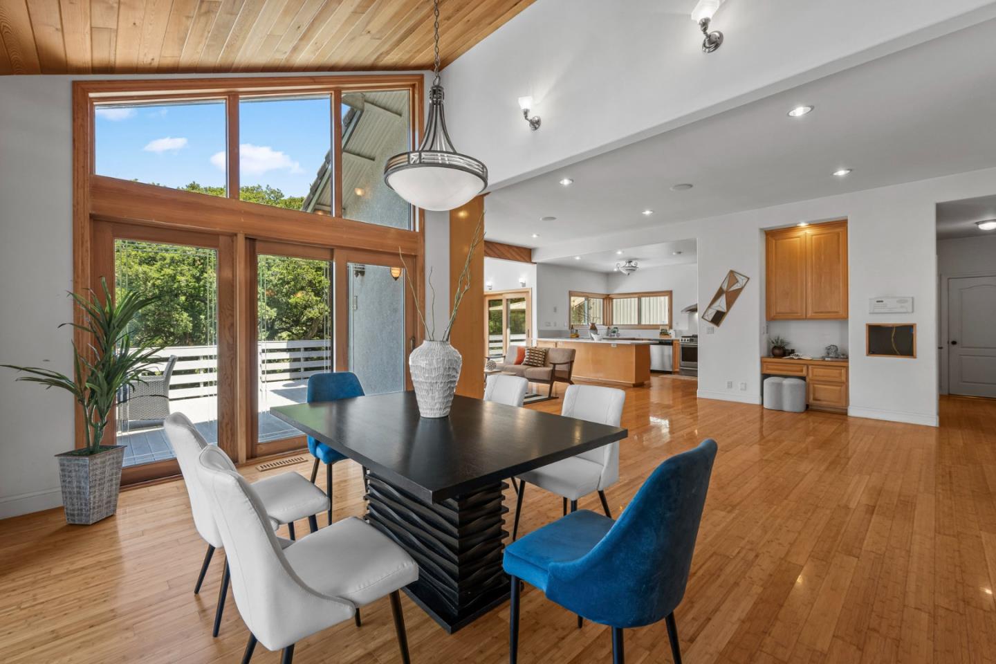 Detail Gallery Image 12 of 56 For 229 Payne Rd, San Juan Bautista,  CA 95045 - 2 Beds | 3/1 Baths