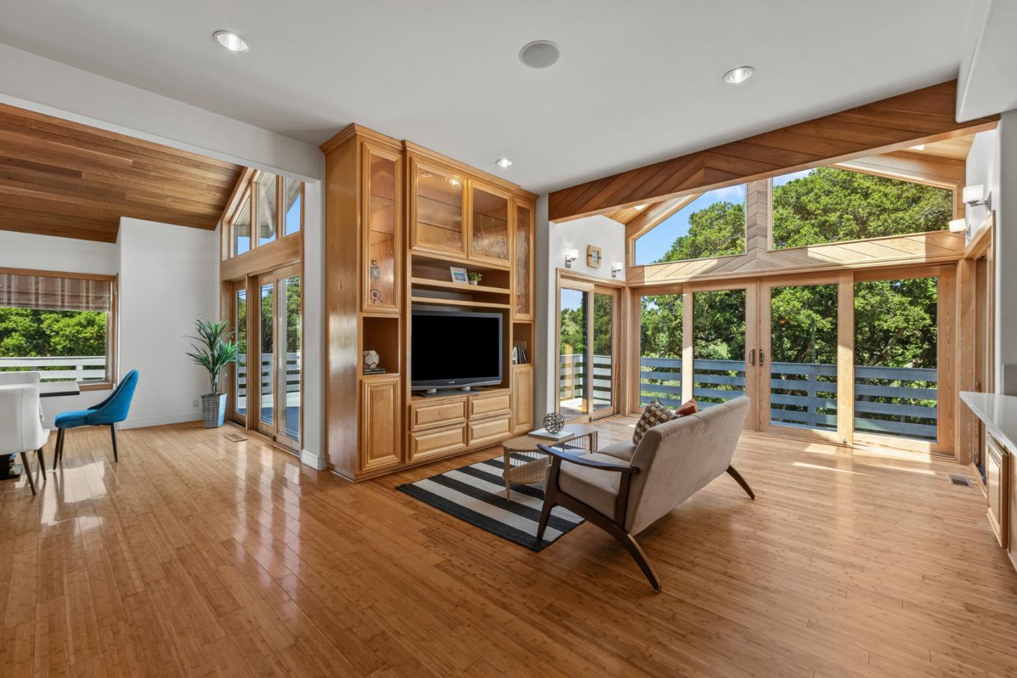 Detail Gallery Image 14 of 56 For 229 Payne Rd, San Juan Bautista,  CA 95045 - 2 Beds | 3/1 Baths