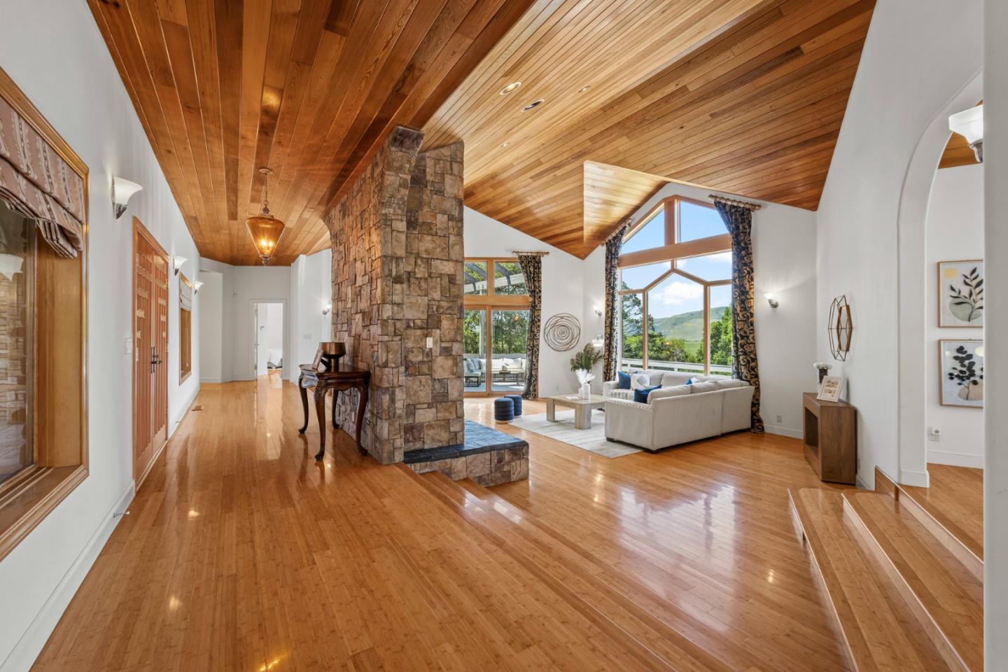 Detail Gallery Image 5 of 56 For 229 Payne Rd, San Juan Bautista,  CA 95045 - 2 Beds | 3/1 Baths