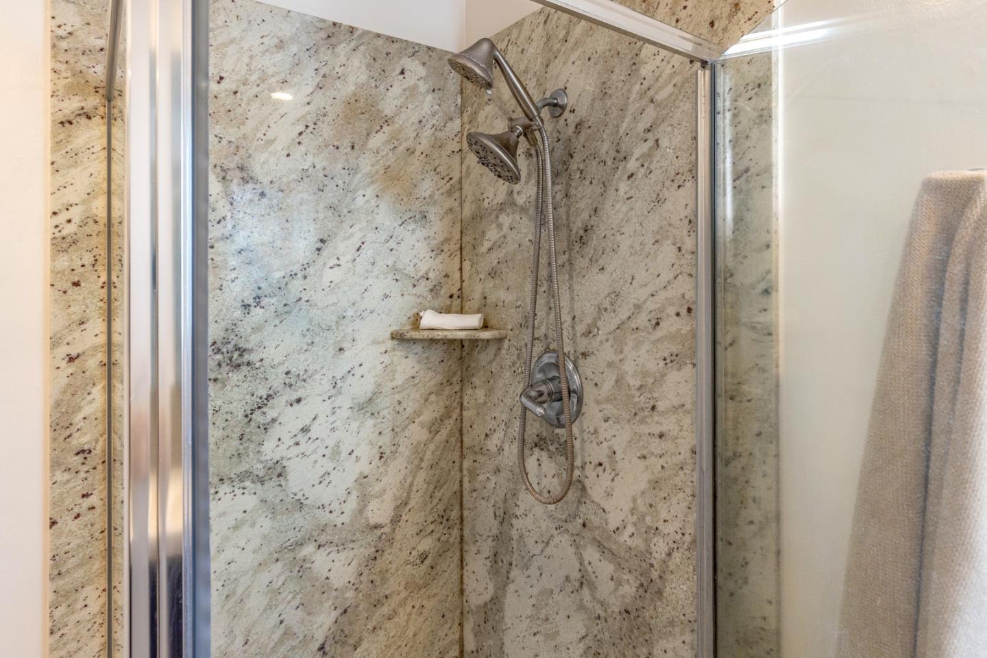 Detail Gallery Image 12 of 19 For 254 Omira Dr, San Jose,  CA 95123 - 4 Beds | 2 Baths