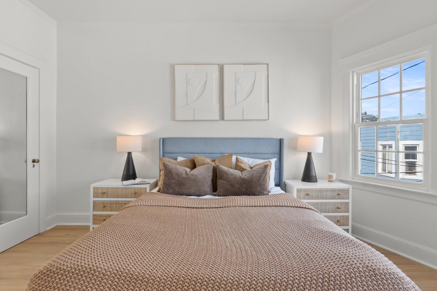 Detail Gallery Image 14 of 21 For 245 Silver Ave, San Francisco,  CA 94112 - 5 Beds | 3 Baths