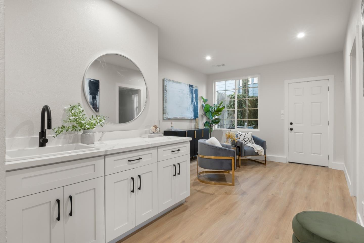 Detail Gallery Image 16 of 21 For 245 Silver Ave, San Francisco,  CA 94112 - 5 Beds | 3 Baths
