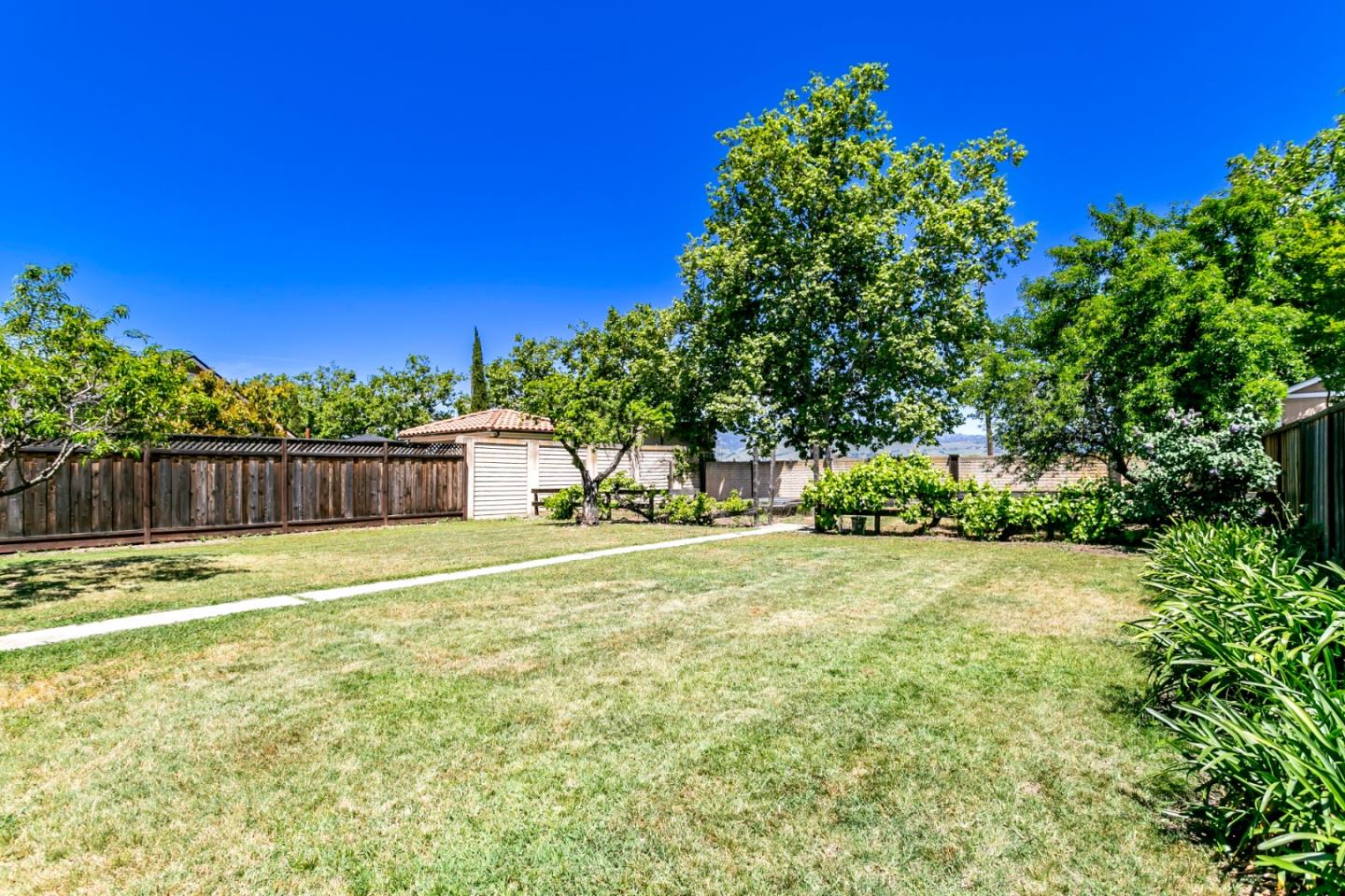 Detail Gallery Image 17 of 21 For 9124 Connell Ct, Gilroy,  CA 95020 - 4 Beds | 2 Baths