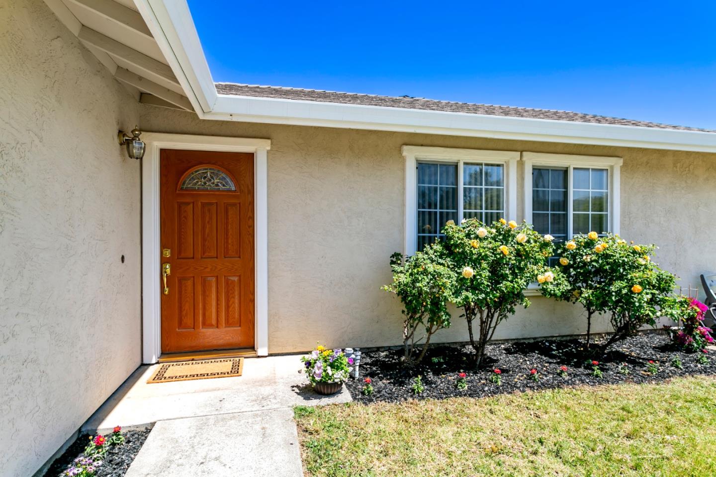 Detail Gallery Image 3 of 21 For 9124 Connell Ct, Gilroy,  CA 95020 - 4 Beds | 2 Baths