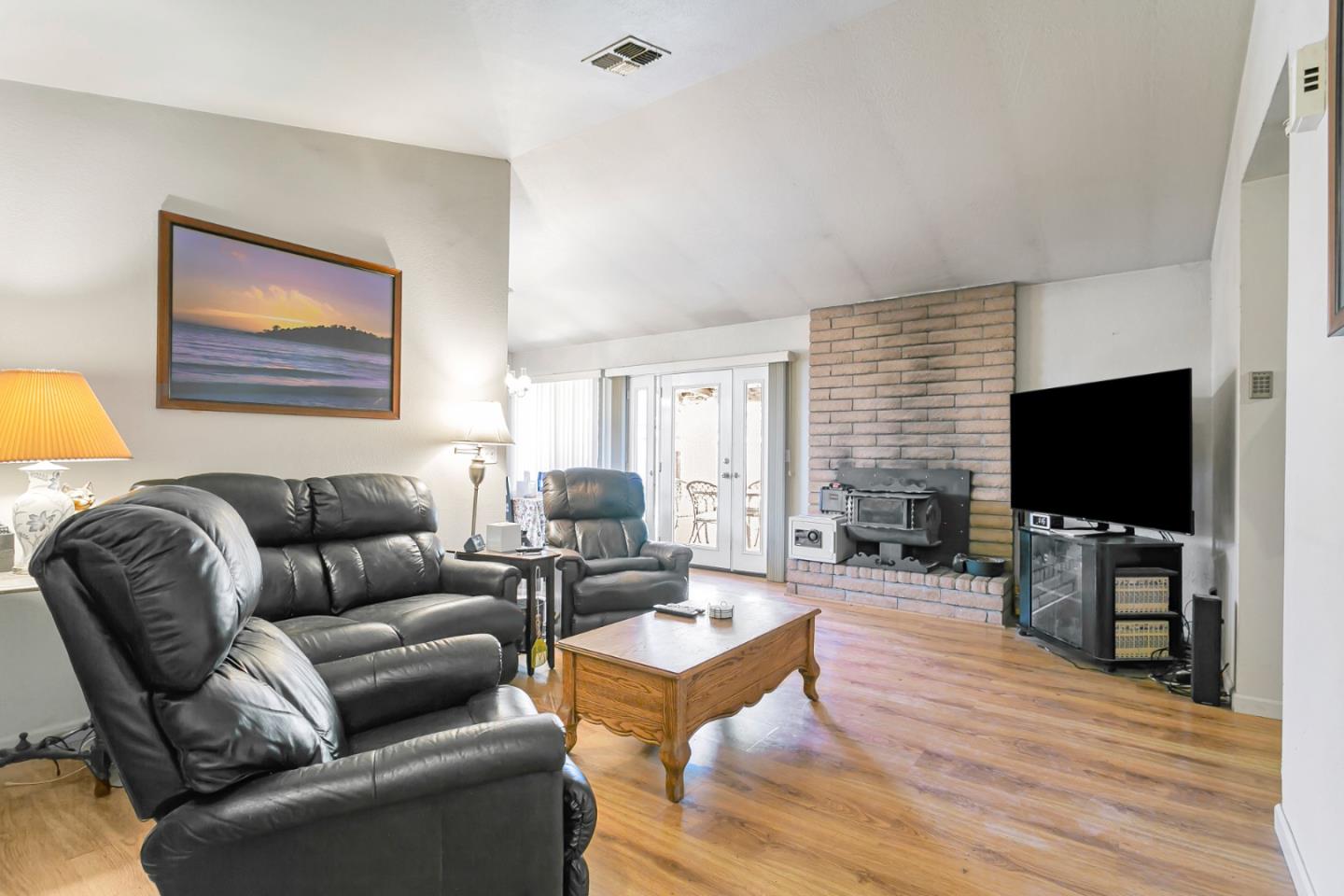 Detail Gallery Image 4 of 21 For 9124 Connell Ct, Gilroy,  CA 95020 - 4 Beds | 2 Baths