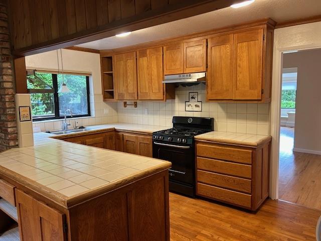 Detail Gallery Image 8 of 17 For 4910 Cherryvale Ave, Soquel,  CA 95073 - 3 Beds | 2/1 Baths