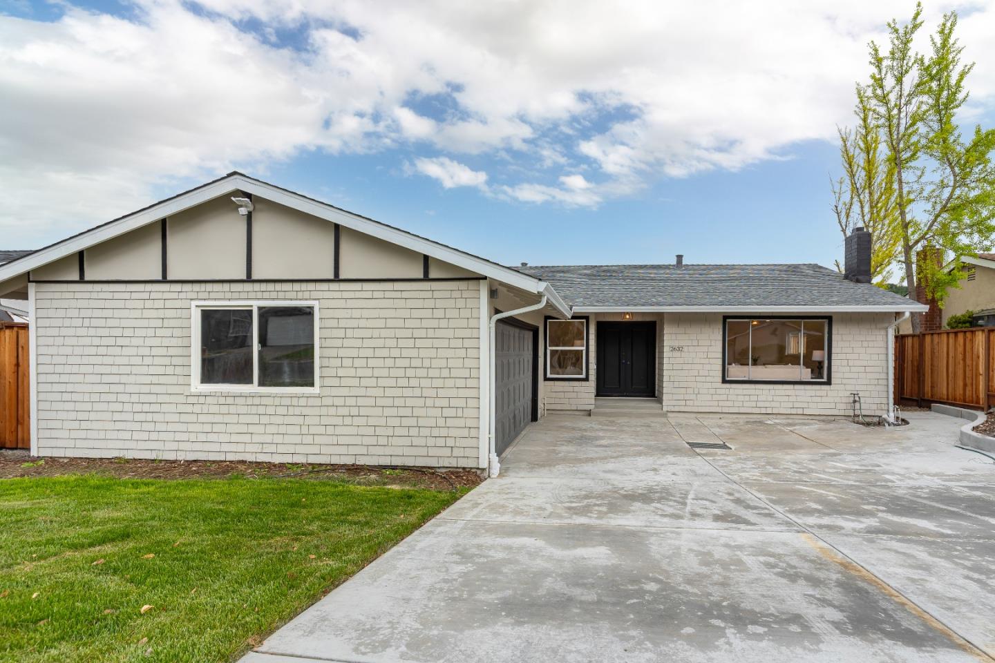 Detail Gallery Image 2 of 24 For 2632 Wright Ave, Pinole,  CA 94564 - 3 Beds | 2 Baths