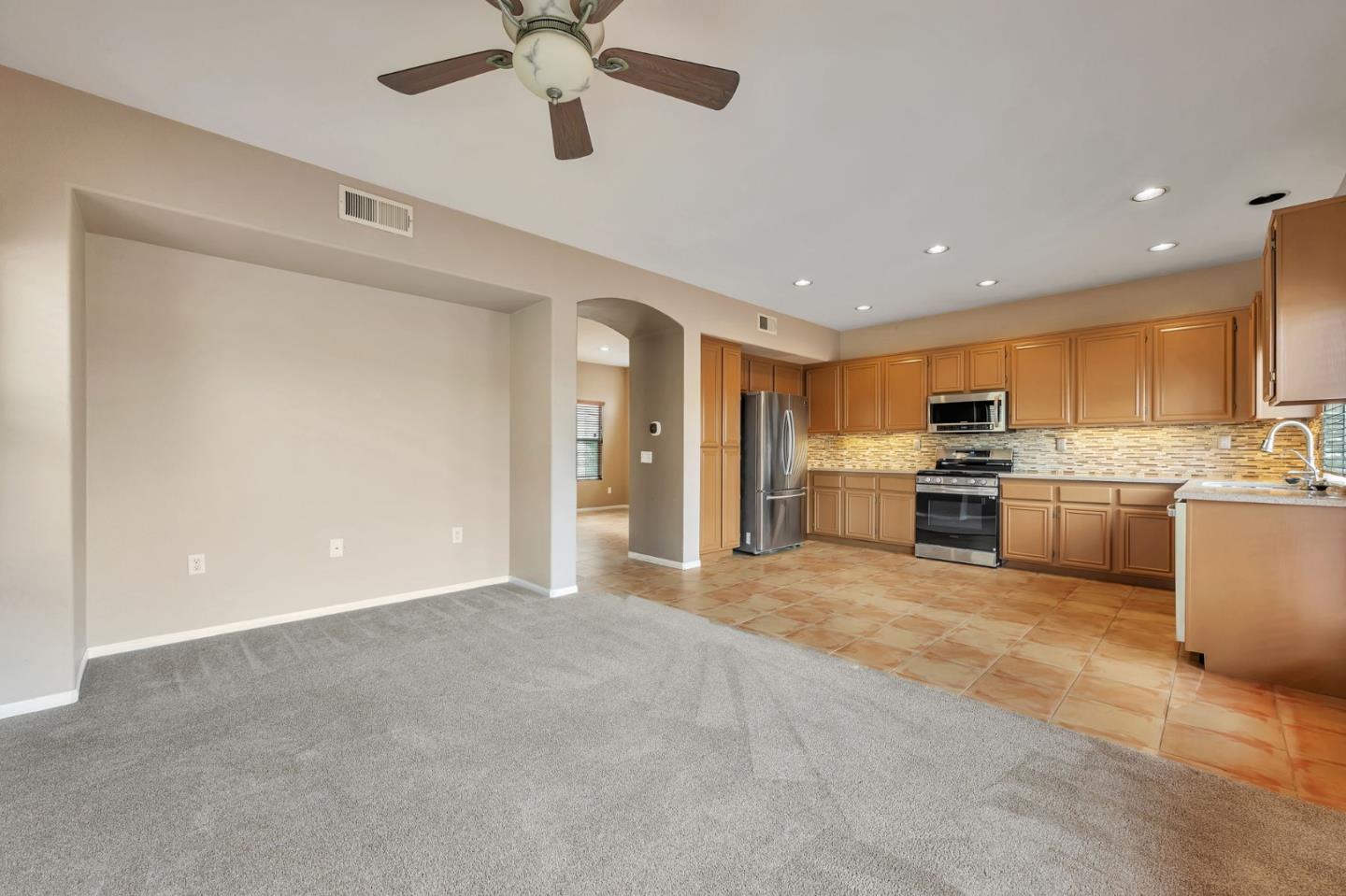 Detail Gallery Image 15 of 37 For 1308 Battle Creek Rd, Chula Vista,  CA 91913 - 3 Beds | 2/1 Baths