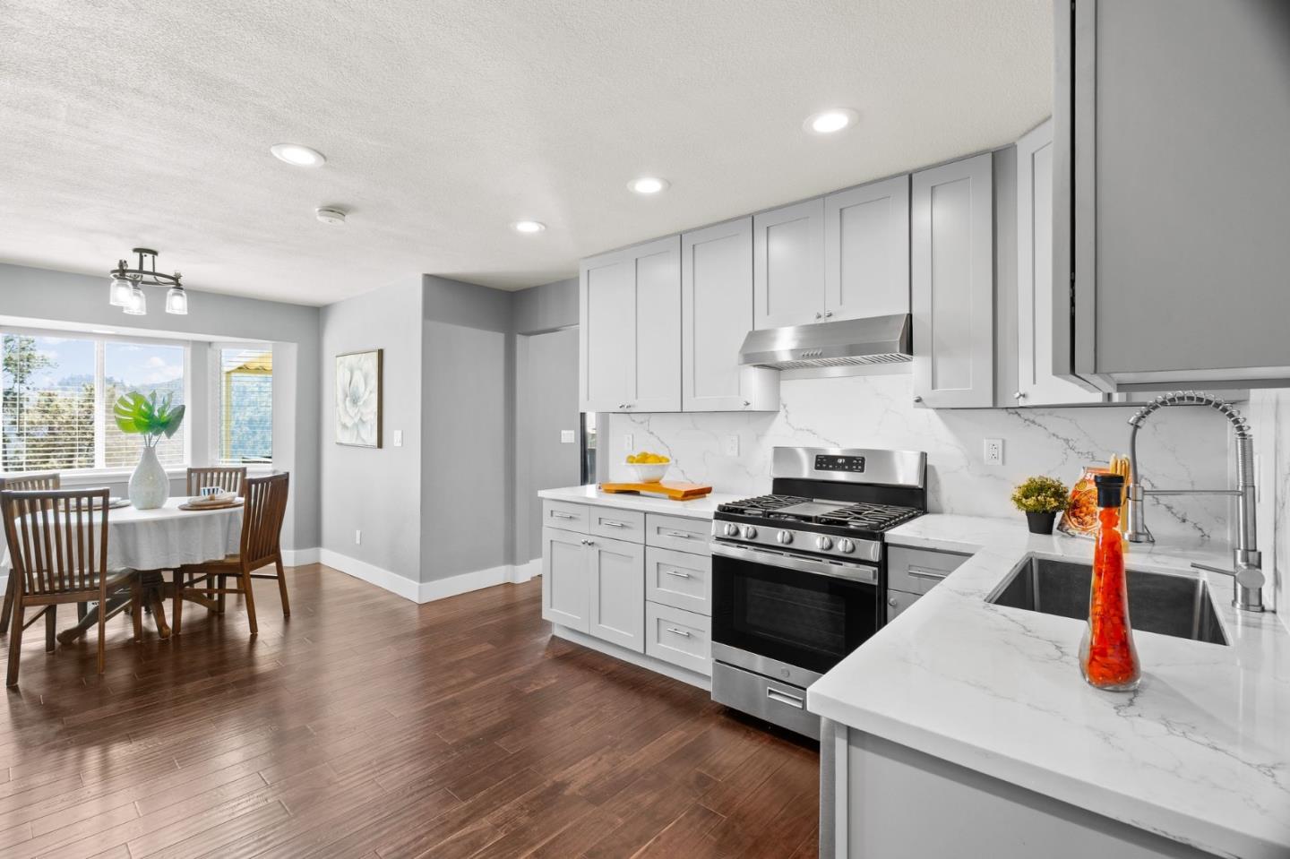 Detail Gallery Image 10 of 69 For 30680 Loma Chiquita Rd, Los Gatos,  CA 95033 - 4 Beds | 2/1 Baths