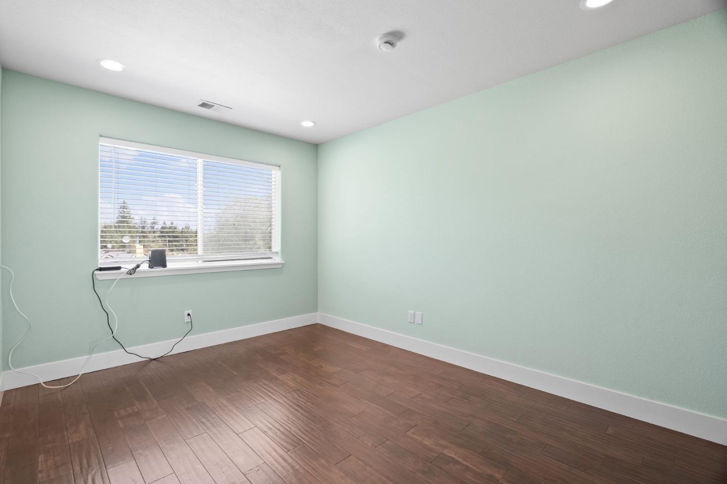 Detail Gallery Image 29 of 69 For 30680 Loma Chiquita Rd, Los Gatos,  CA 95033 - 4 Beds | 2/1 Baths