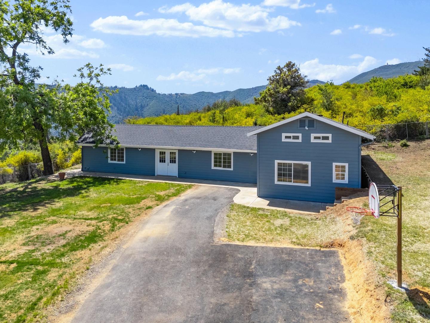 Detail Gallery Image 4 of 69 For 30680 Loma Chiquita Rd, Los Gatos,  CA 95033 - 4 Beds | 2/1 Baths