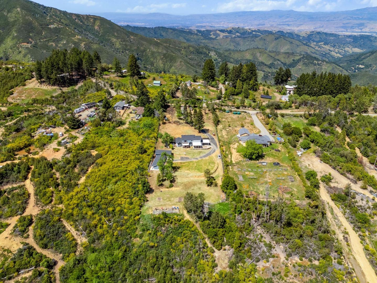 Detail Gallery Image 55 of 69 For 30680 Loma Chiquita Rd, Los Gatos,  CA 95033 - 4 Beds | 2/1 Baths