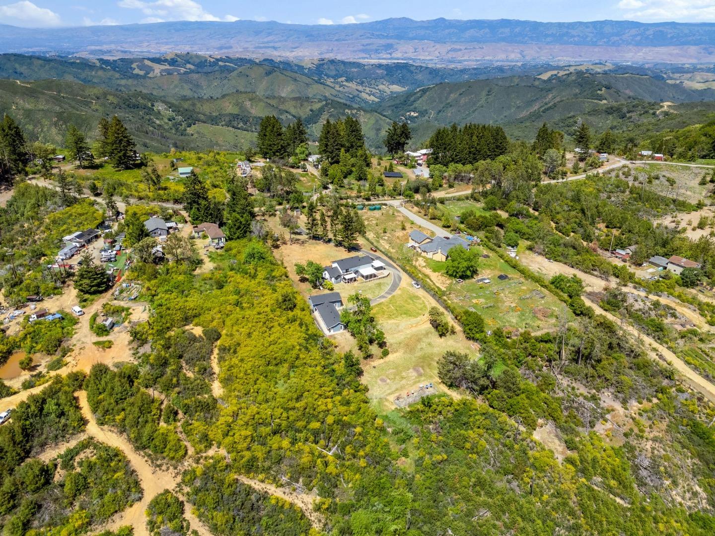 Detail Gallery Image 56 of 69 For 30680 Loma Chiquita Rd, Los Gatos,  CA 95033 - 4 Beds | 2/1 Baths