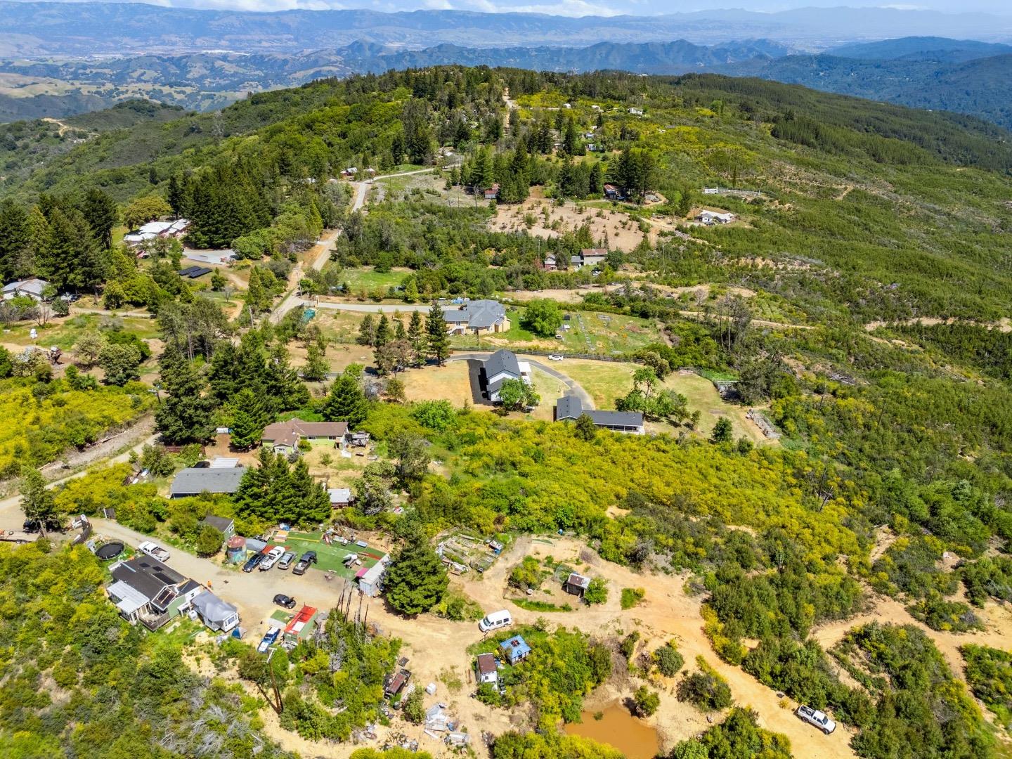 Detail Gallery Image 57 of 69 For 30680 Loma Chiquita Rd, Los Gatos,  CA 95033 - 4 Beds | 2/1 Baths