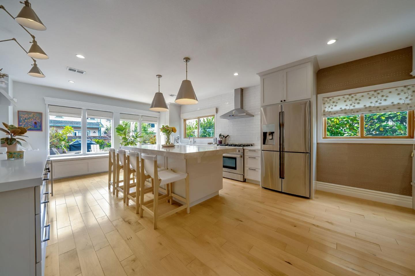 Detail Gallery Image 11 of 63 For 408 Roosevelt Blvd, Half Moon Bay,  CA 94019 - 3 Beds | 3/1 Baths
