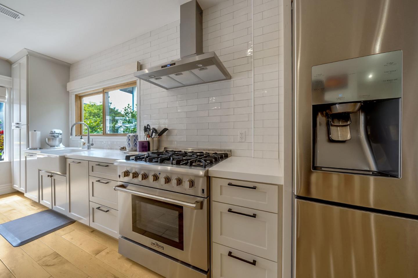Detail Gallery Image 14 of 63 For 408 Roosevelt Blvd, Half Moon Bay,  CA 94019 - 3 Beds | 3/1 Baths