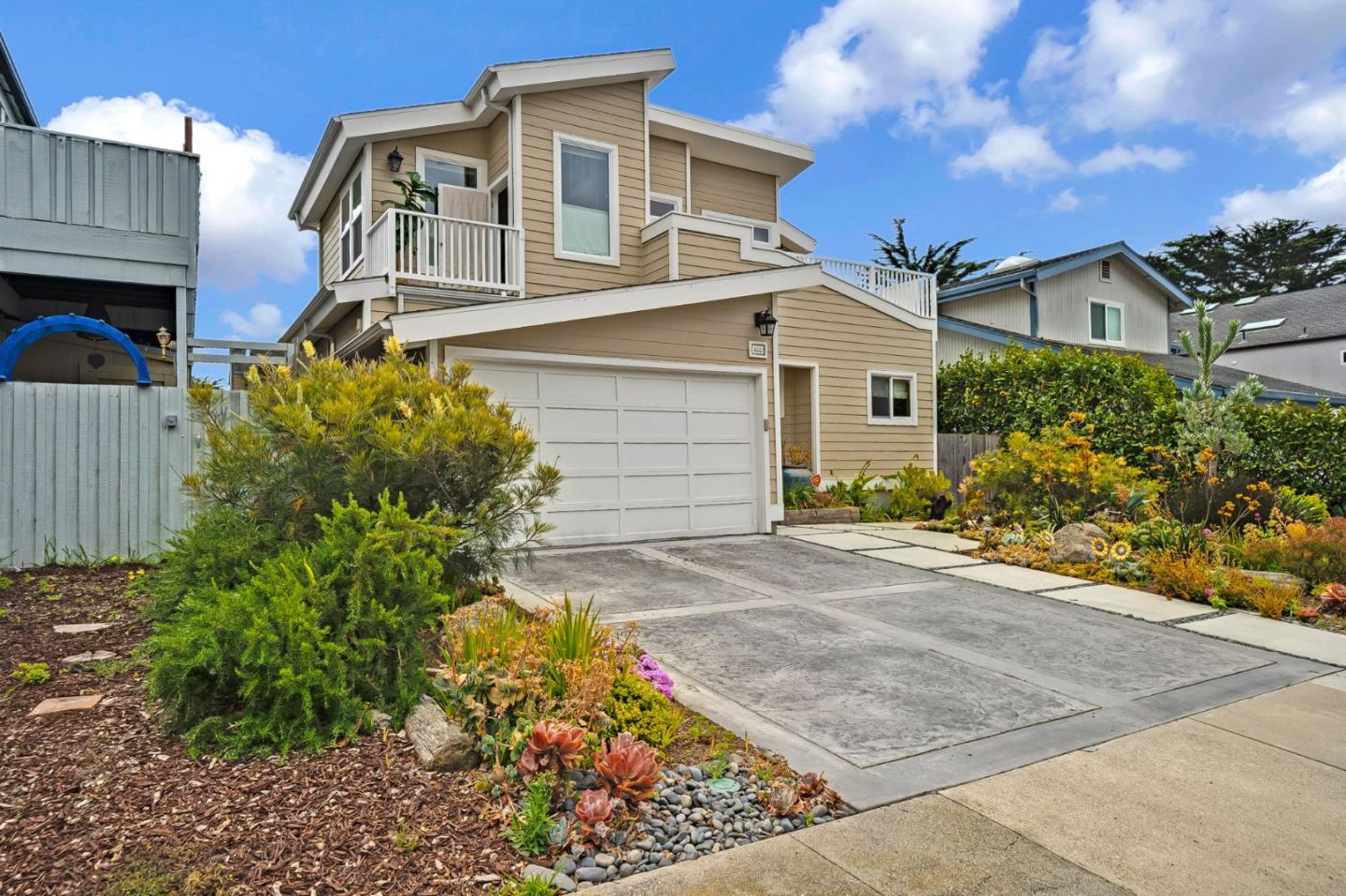 Detail Gallery Image 2 of 63 For 408 Roosevelt Blvd, Half Moon Bay,  CA 94019 - 3 Beds | 3/1 Baths