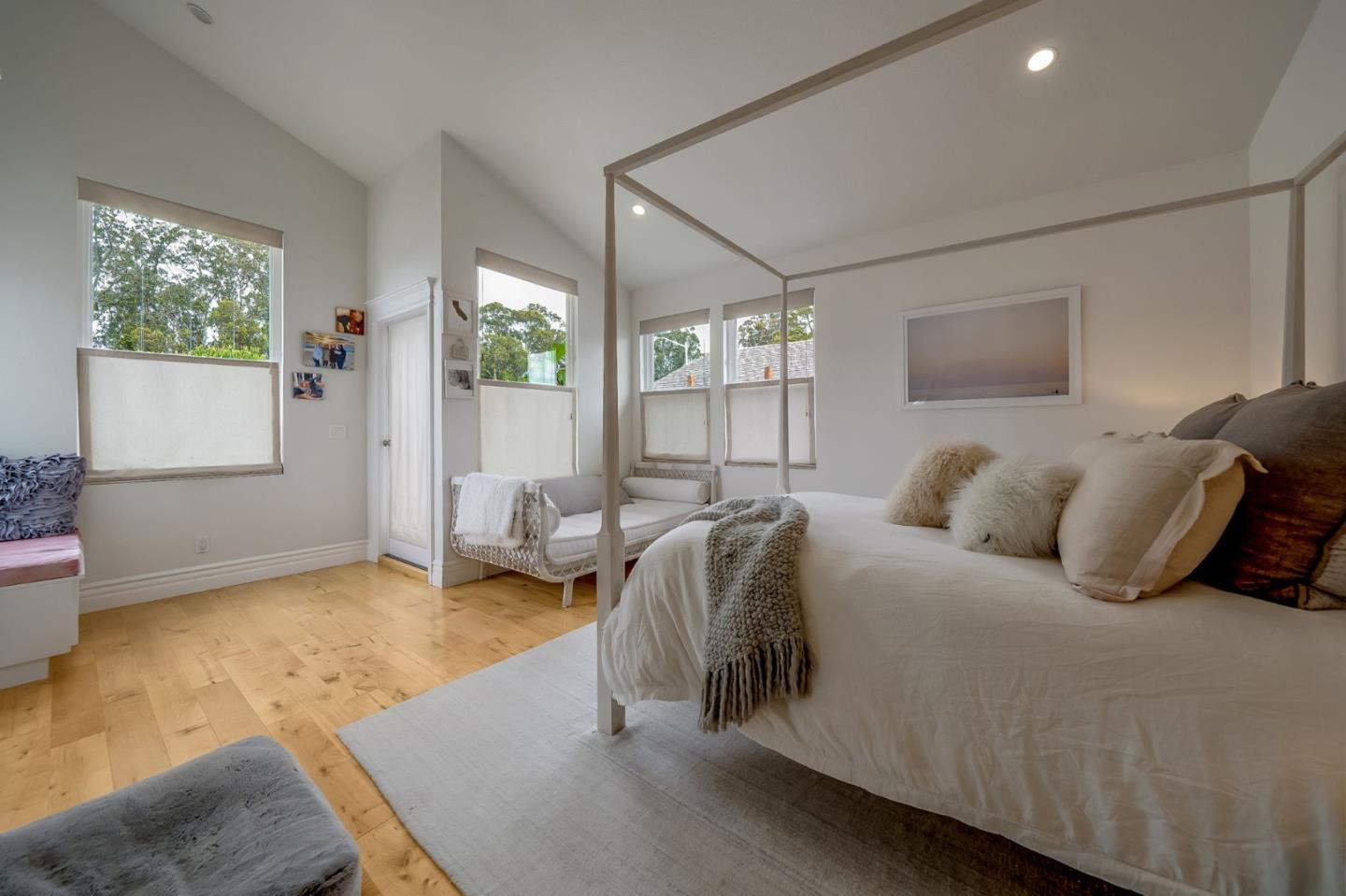 Detail Gallery Image 22 of 63 For 408 Roosevelt Blvd, Half Moon Bay,  CA 94019 - 3 Beds | 3/1 Baths