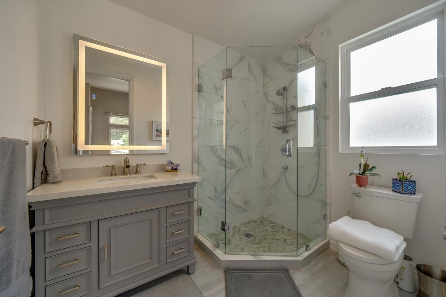 Detail Gallery Image 26 of 63 For 408 Roosevelt Blvd, Half Moon Bay,  CA 94019 - 3 Beds | 3/1 Baths