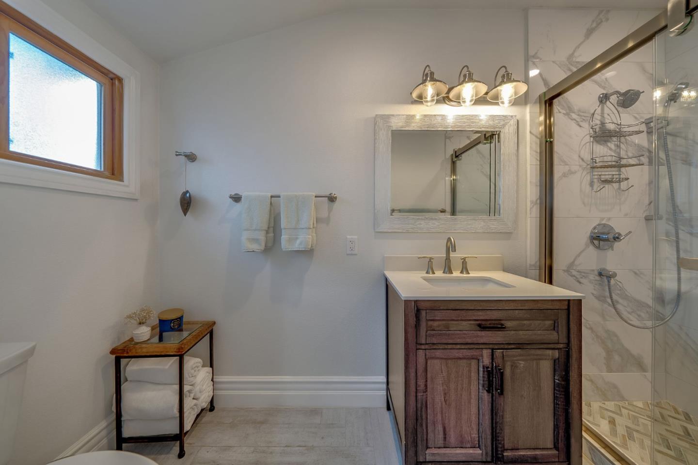 Detail Gallery Image 27 of 63 For 408 Roosevelt Blvd, Half Moon Bay,  CA 94019 - 3 Beds | 3/1 Baths