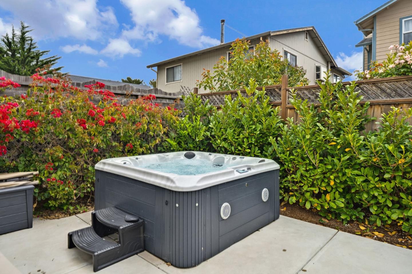 Detail Gallery Image 38 of 63 For 408 Roosevelt Blvd, Half Moon Bay,  CA 94019 - 3 Beds | 3/1 Baths