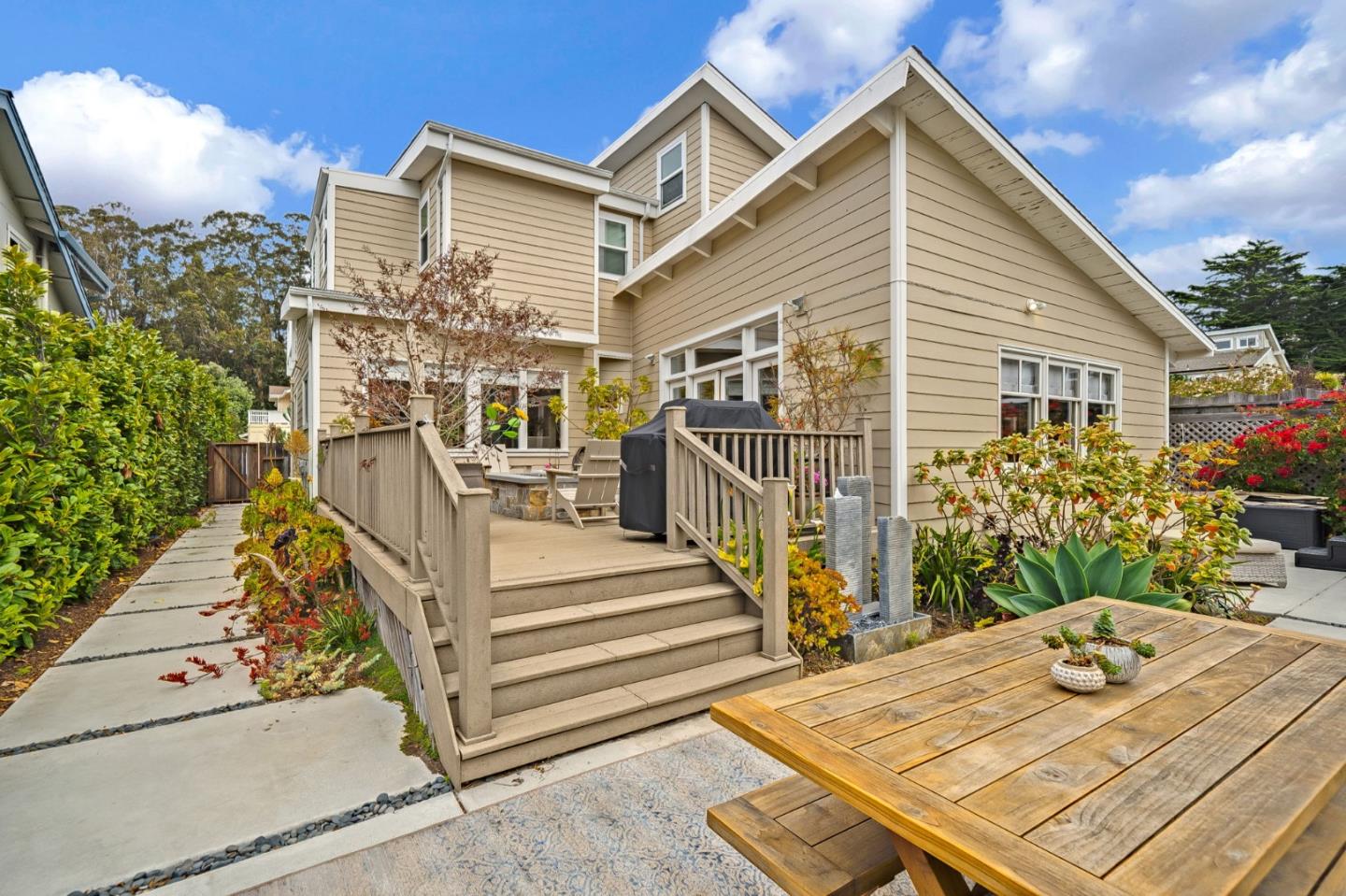 Detail Gallery Image 40 of 63 For 408 Roosevelt Blvd, Half Moon Bay,  CA 94019 - 3 Beds | 3/1 Baths