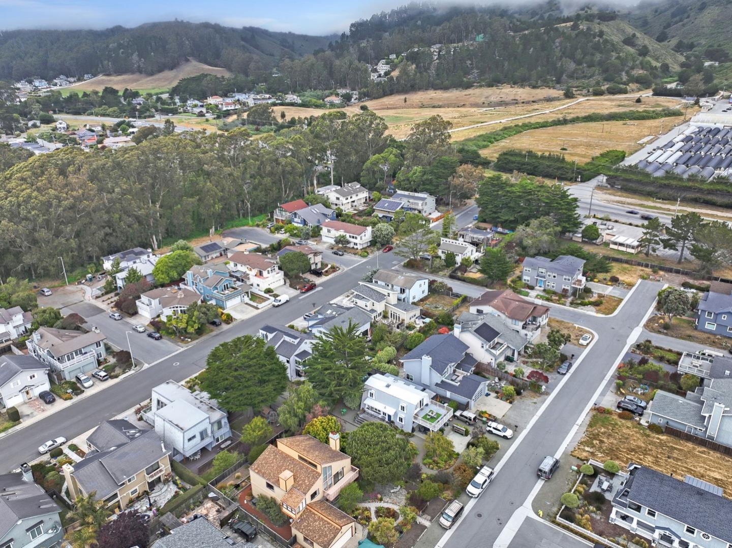 Detail Gallery Image 60 of 63 For 408 Roosevelt Blvd, Half Moon Bay,  CA 94019 - 3 Beds | 3/1 Baths