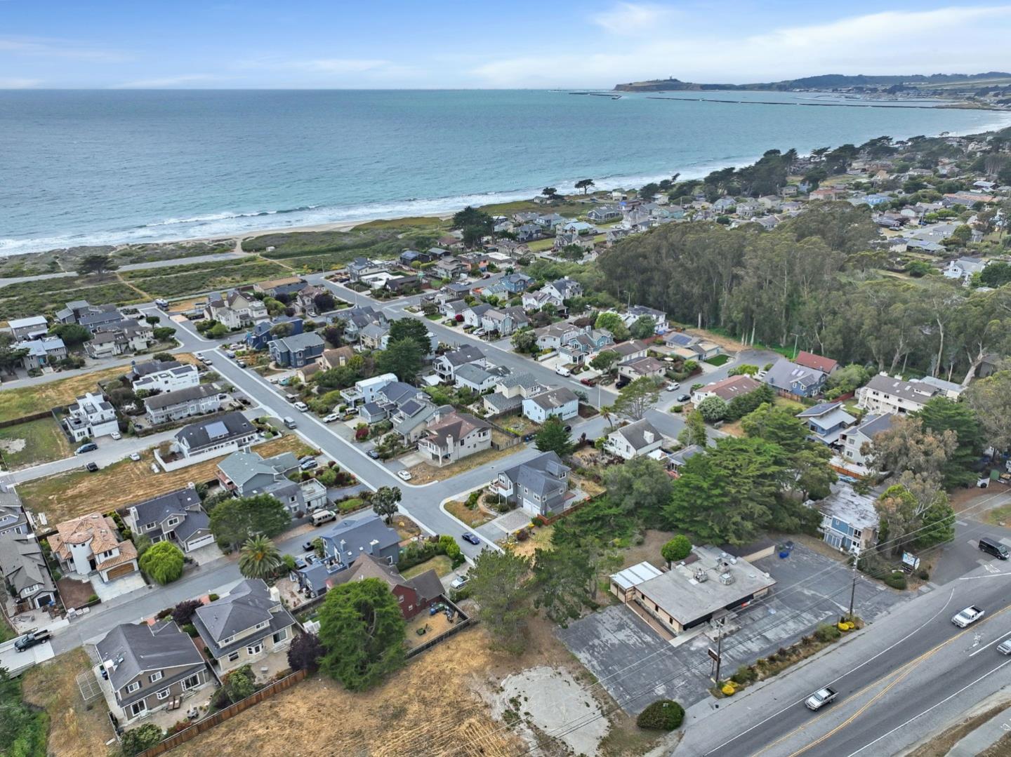 Detail Gallery Image 63 of 63 For 408 Roosevelt Blvd, Half Moon Bay,  CA 94019 - 3 Beds | 3/1 Baths