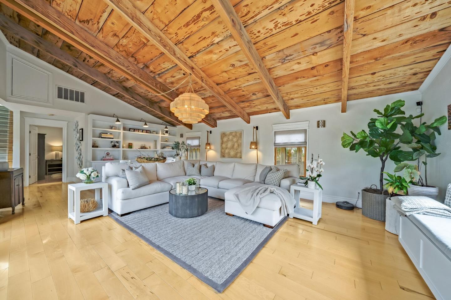 Detail Gallery Image 7 of 63 For 408 Roosevelt Blvd, Half Moon Bay,  CA 94019 - 3 Beds | 3/1 Baths