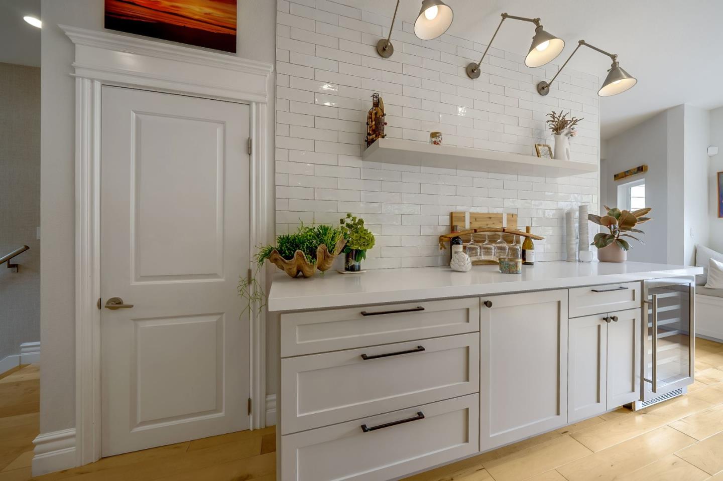 Detail Gallery Image 9 of 63 For 408 Roosevelt Blvd, Half Moon Bay,  CA 94019 - 3 Beds | 3/1 Baths