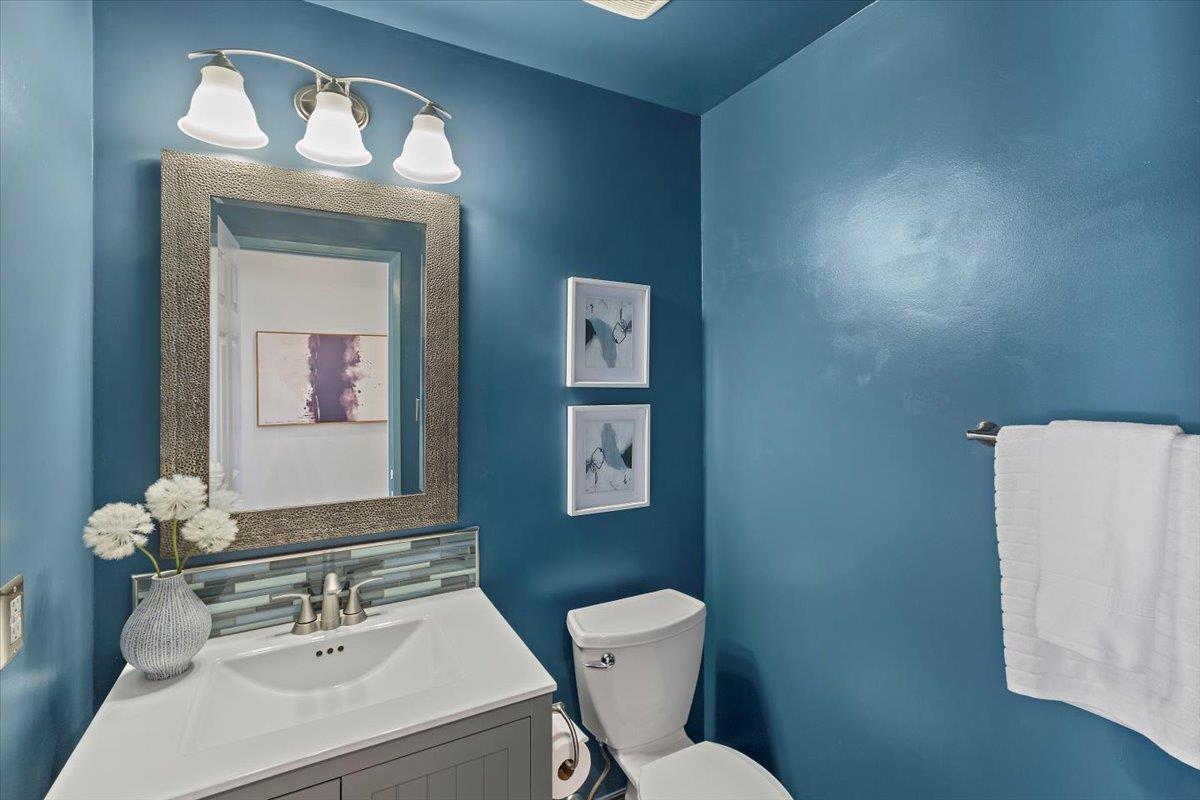 Detail Gallery Image 11 of 47 For 4618 Japonica Way, San Jose,  CA 95129 - 4 Beds | 2/1 Baths