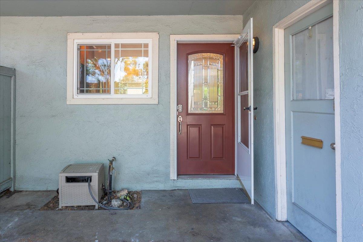 Detail Gallery Image 3 of 47 For 4618 Japonica Way, San Jose,  CA 95129 - 4 Beds | 2/1 Baths
