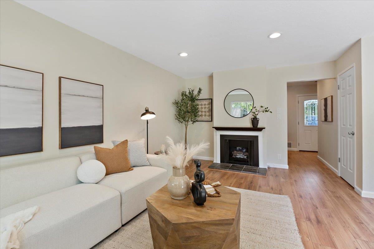 Detail Gallery Image 32 of 47 For 4618 Japonica Way, San Jose,  CA 95129 - 4 Beds | 2/1 Baths