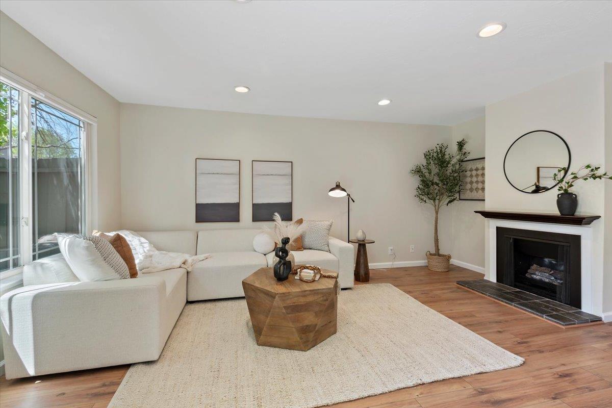 Detail Gallery Image 8 of 47 For 4618 Japonica Way, San Jose,  CA 95129 - 4 Beds | 2/1 Baths