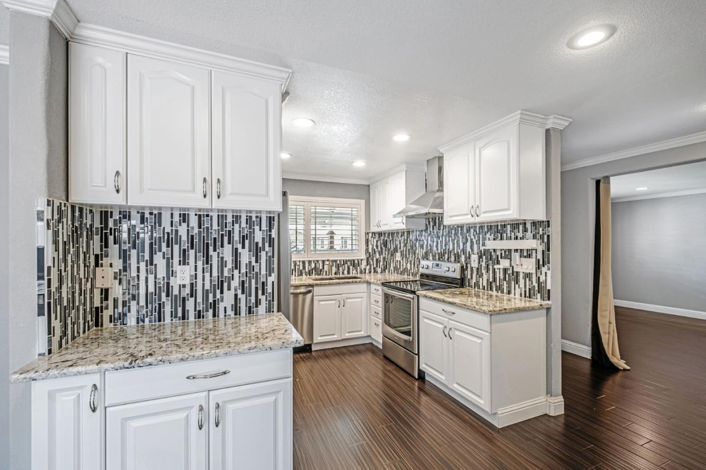 Detail Gallery Image 12 of 40 For 6221 Broadway Ave, Newark,  CA 94560 - 3 Beds | 2 Baths