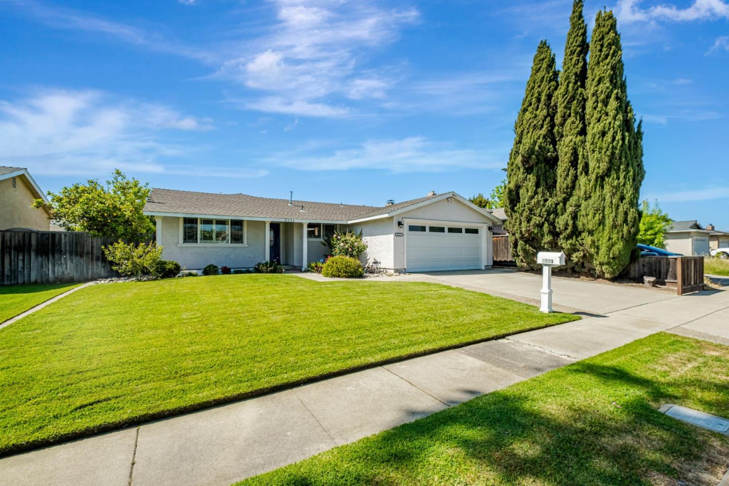 Detail Gallery Image 3 of 40 For 6221 Broadway Ave, Newark,  CA 94560 - 3 Beds | 2 Baths