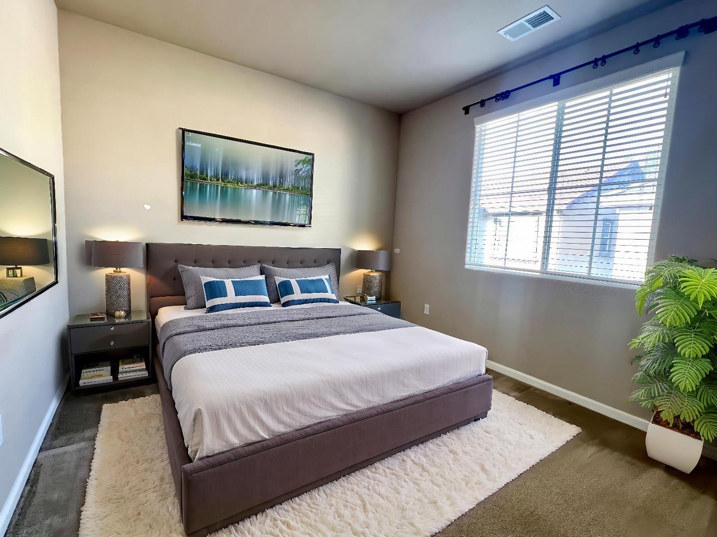 Detail Gallery Image 14 of 20 For 533 Aspen Pl, East Palo Alto,  CA 94303 - 4 Beds | 2/1 Baths