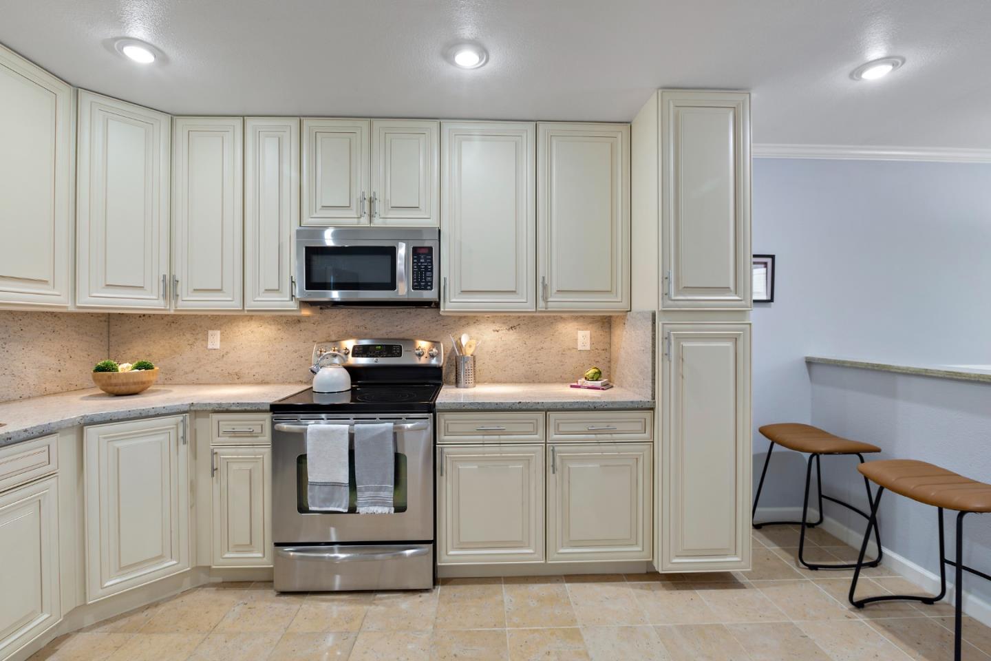 Detail Gallery Image 11 of 39 For 1061 Beach Park Blvd #216,  Foster City,  CA 94404 - 2 Beds | 2 Baths