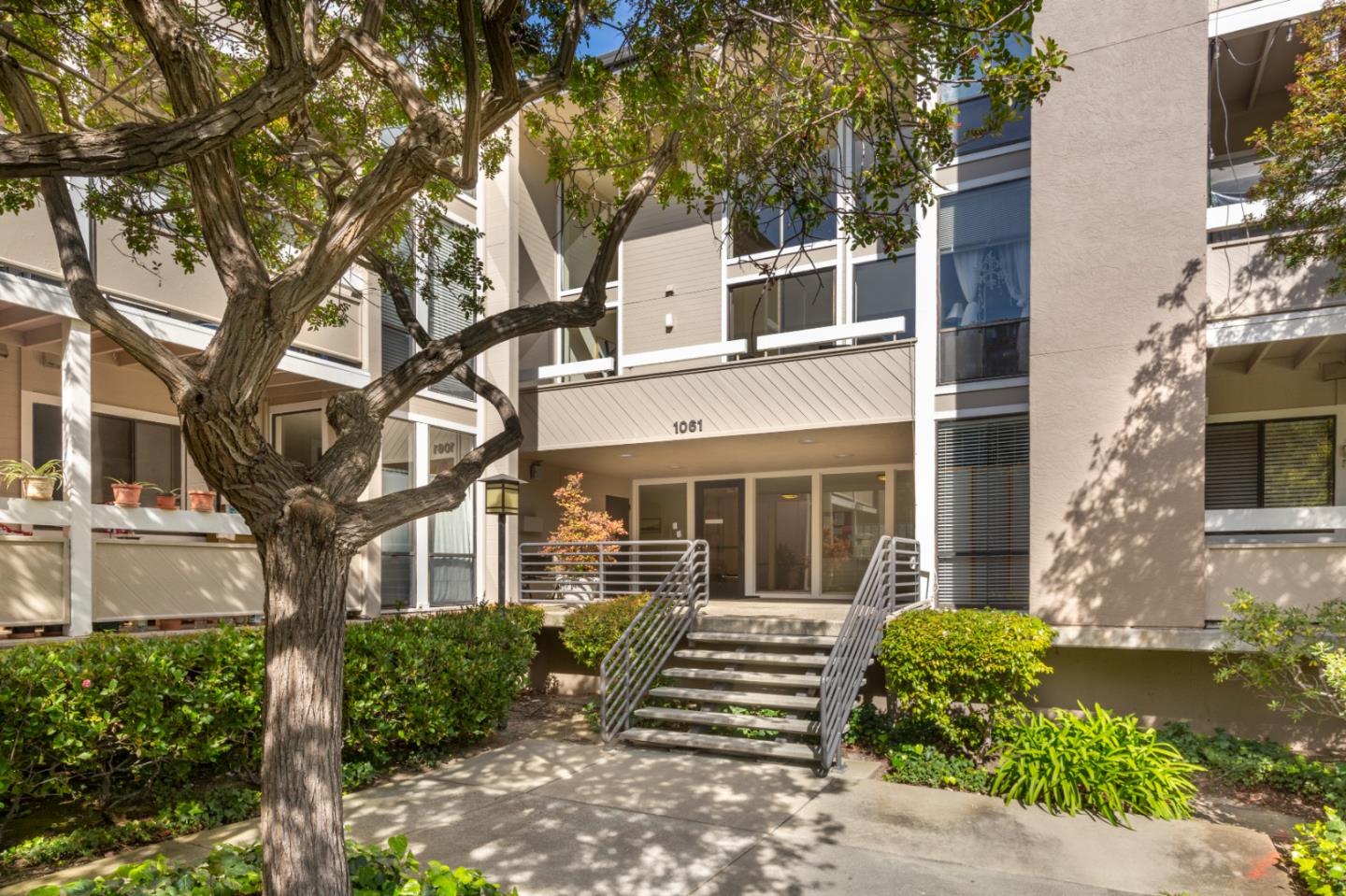 Detail Gallery Image 3 of 39 For 1061 Beach Park Blvd #216,  Foster City,  CA 94404 - 2 Beds | 2 Baths