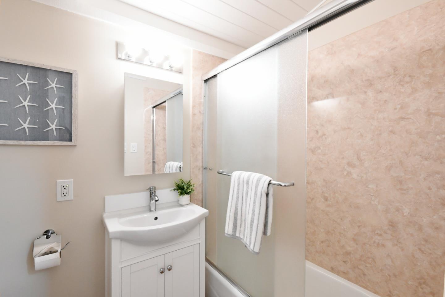 Detail Gallery Image 19 of 20 For 1155 Weyburn Ln #30,  San Jose,  CA 95129 - 2 Beds | 1 Baths
