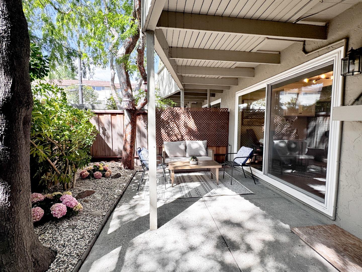 Detail Gallery Image 4 of 20 For 1155 Weyburn Ln #30,  San Jose,  CA 95129 - 2 Beds | 1 Baths