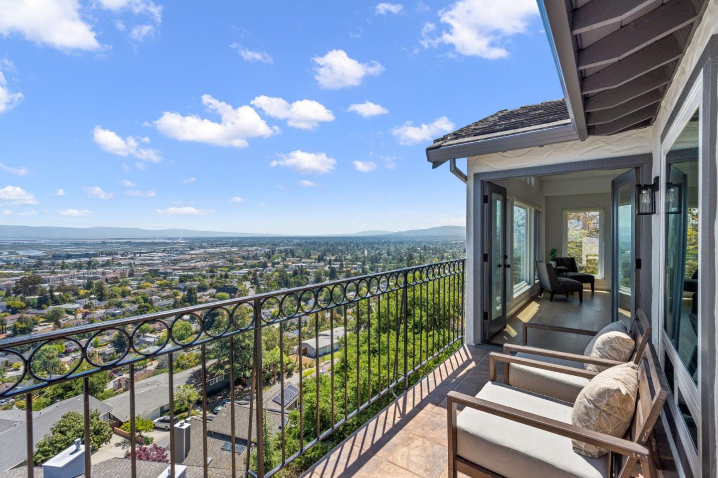 Detail Gallery Image 66 of 75 For 70 Ensenada Rd, San Carlos,  CA 94070 - 5 Beds | 4/1 Baths