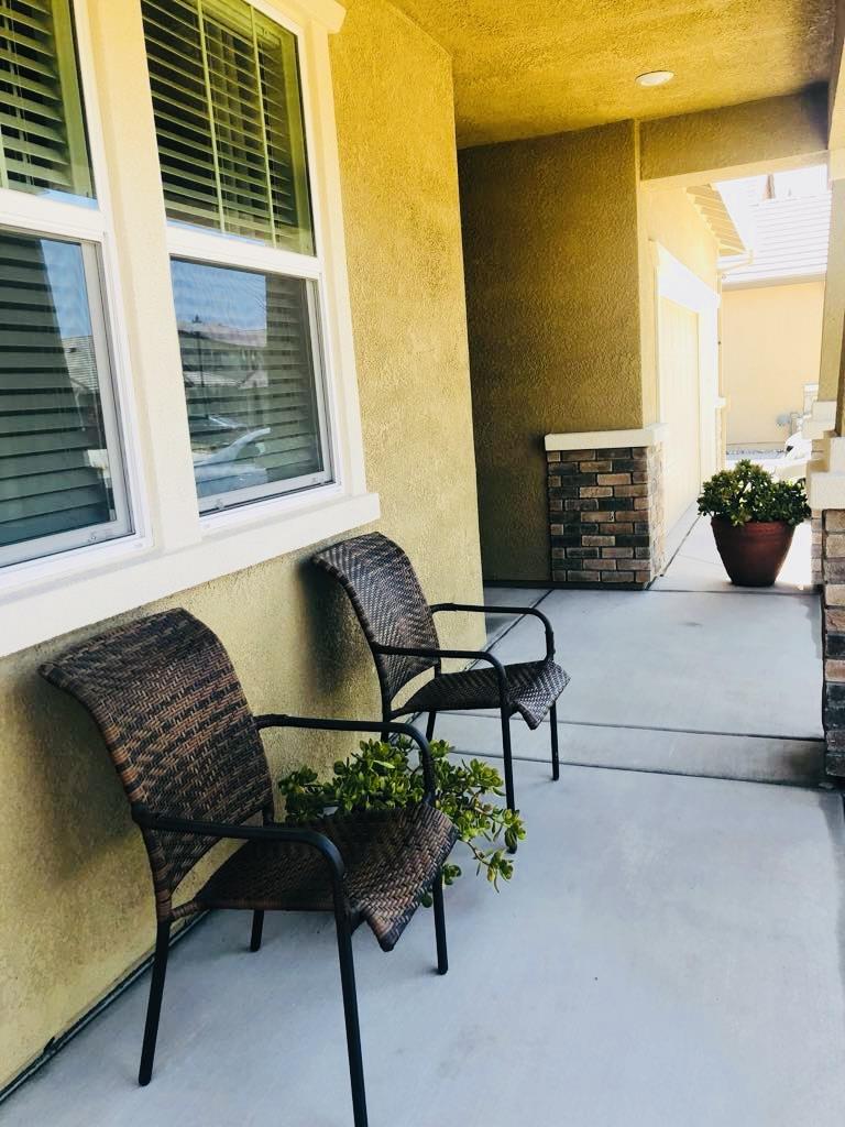 Detail Gallery Image 2 of 24 For 1630 Red Ribbons Ln, Manteca,  CA 95337 - 4 Beds | 2 Baths